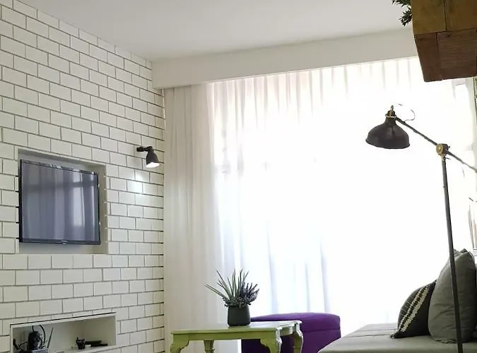 Stylish Apartment With A Patio Close To The Beach